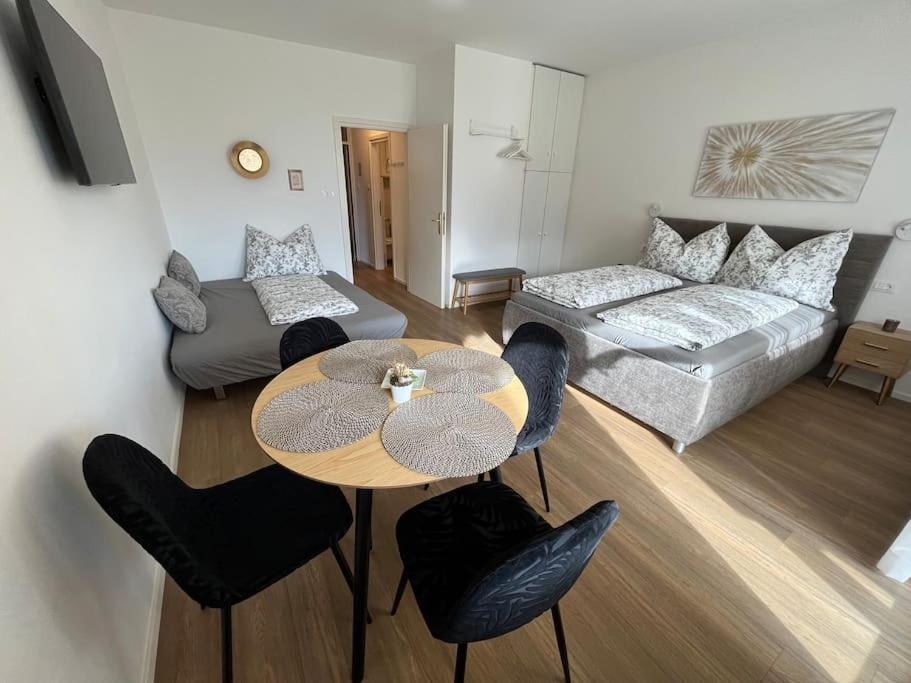 Garden Pool Apartment Мерано Екстериор снимка